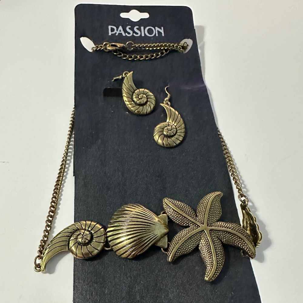 PASSION Gold Tone Sea Life Necklace & Nautilus Earrings Set | Coastal Jewelry